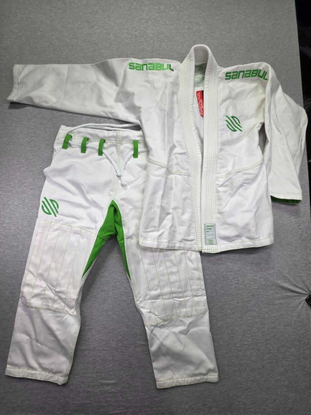 NWT Sanabul Women's BJJ Gi White Green Size W1 Jiu Jitsu Kimono Set